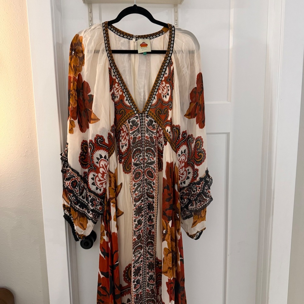 Farm Rio Sand Winter Tapestry V Neck Maxi Dress L Floral Ruffle Boho Fall - Picture 2 of 10